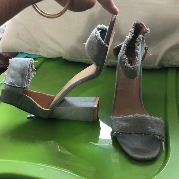 Jean frayed open toe heels - Picture 9 of 9